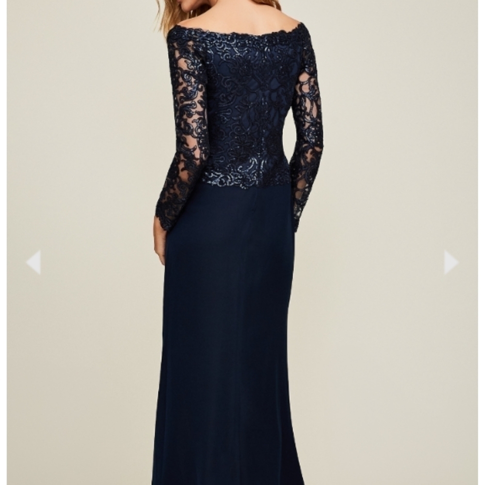 Tadashi Shoji  "Allyson" Navy  Embroidery Bodice Evening Gown 14 New With Tags - Picture 3 of 15